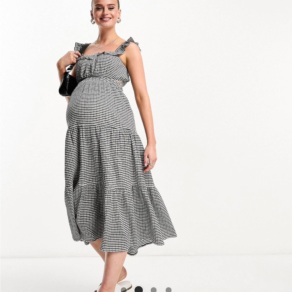 [ASOS Maternity] The Frolic Maternity 2-piece skirt and crop top